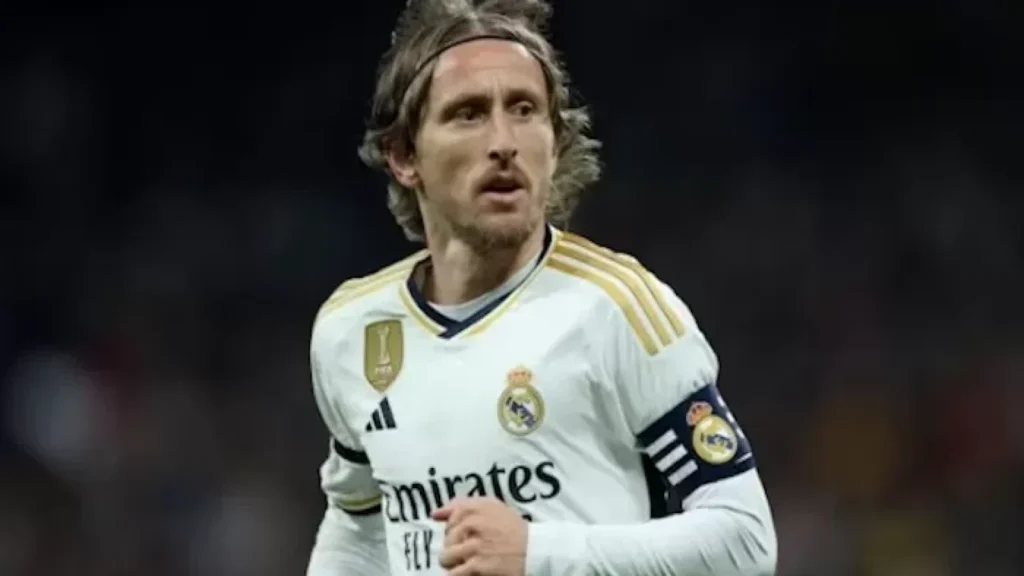 Luka Modric Resmi Bergabung dengan AC Milan Pasca Piala Dunia Antarklub